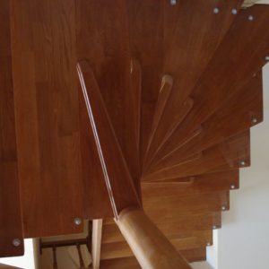 деревянная лестница на больцах2