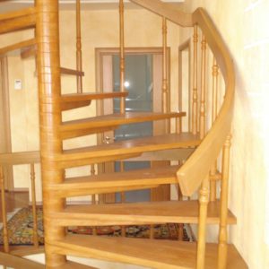 деревянная лестница на больцах23